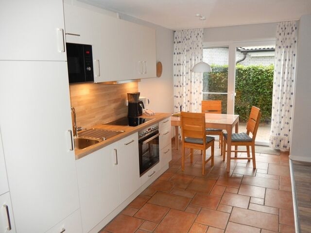 Ferienwohnung in Sch&ouml;nberger Strand - Ha&szlig;, Oliver: Ferien-App. (Nr. 2) "Strandl&auml;ufer" - Bild 4