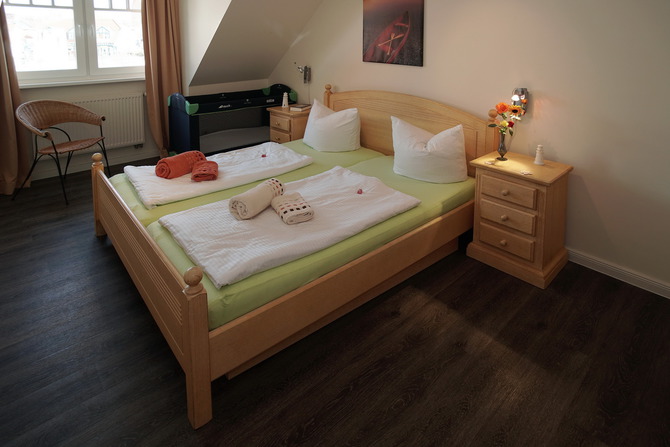 Ferienwohnung in Rerik - Ferienwohnung/Appartement Mantelm&ouml;we (Rerik) - gro&szlig;es Schlafzimmer