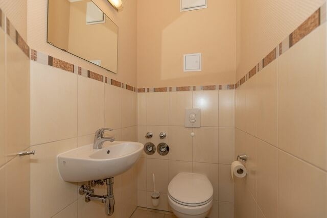 Ferienwohnung in K&uuml;hlungsborn - 9987- Urlaubstr&auml;ume Am Meer, WE 3.4 Strandkorb auf der Terrasse - Bild 11