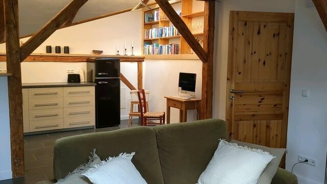 Ferienwohnung in Grube - Edler Altbau, 2,80m breites Doppelbett - Bild 9