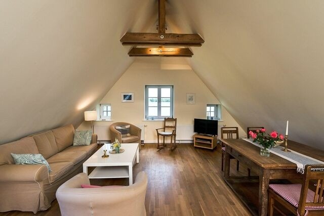 Ferienwohnung in Neuenkirchen (R&uuml;gen) - R&uuml;gen Ferienwohnung 8 am Wasser Gut Grubnow mit WLAN und Sauna - Bild 2